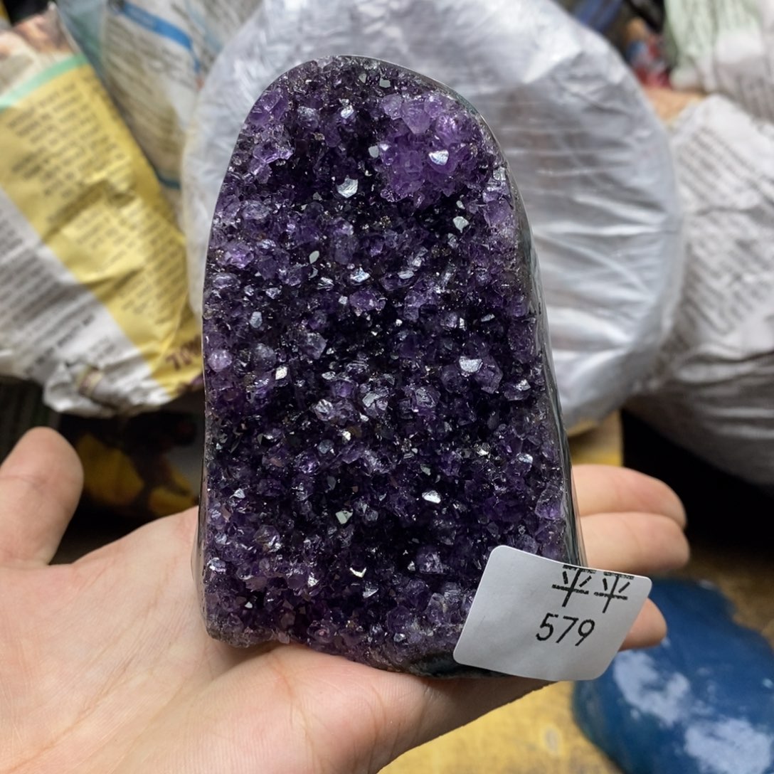 紫晶乌拉圭未镶嵌