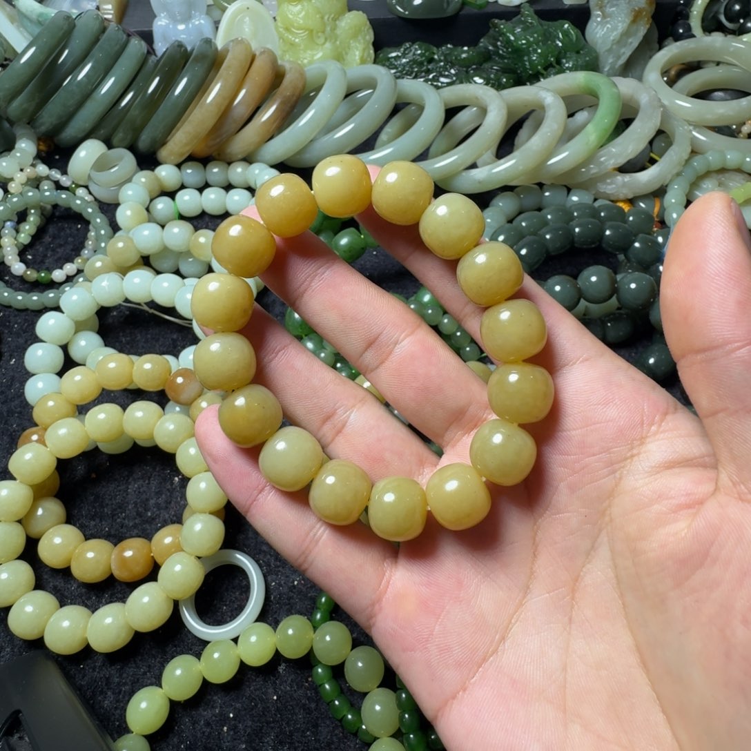 海***旧和田玉未镶嵌手串