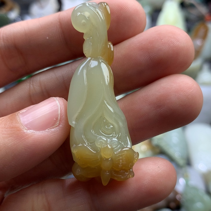 和田玉颈饰未镶嵌