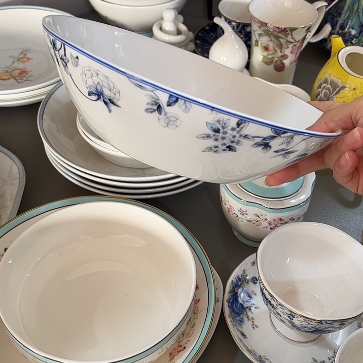 瓷片微瑕骨瓷汤盆一个蓝孔雀