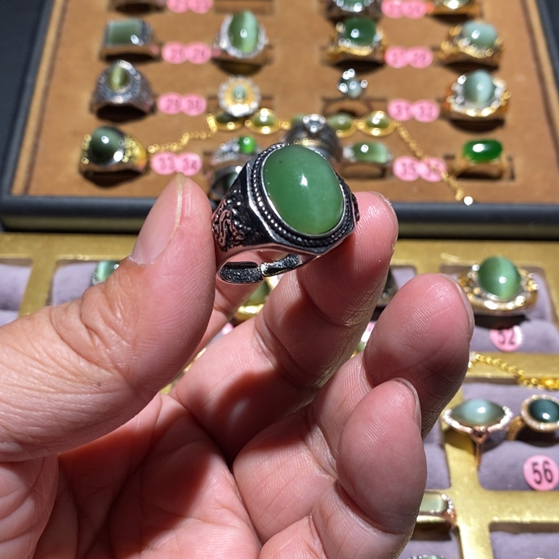 和田玉（碧玉）戒指未镶嵌