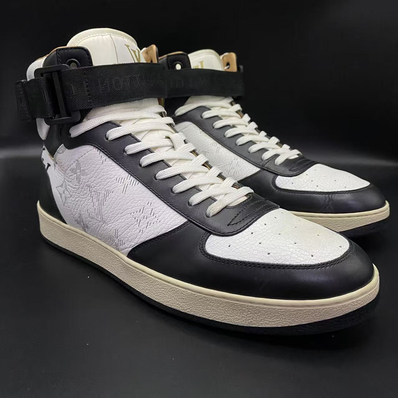 95新 LouisVuitton/路易威登 【JM特惠】40.5欧 黑白印花高帮鞋jm25