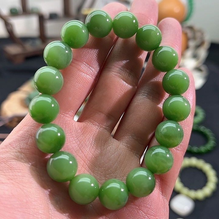 和田玉颈饰未镶嵌碧玉-粉绿-12mm手串