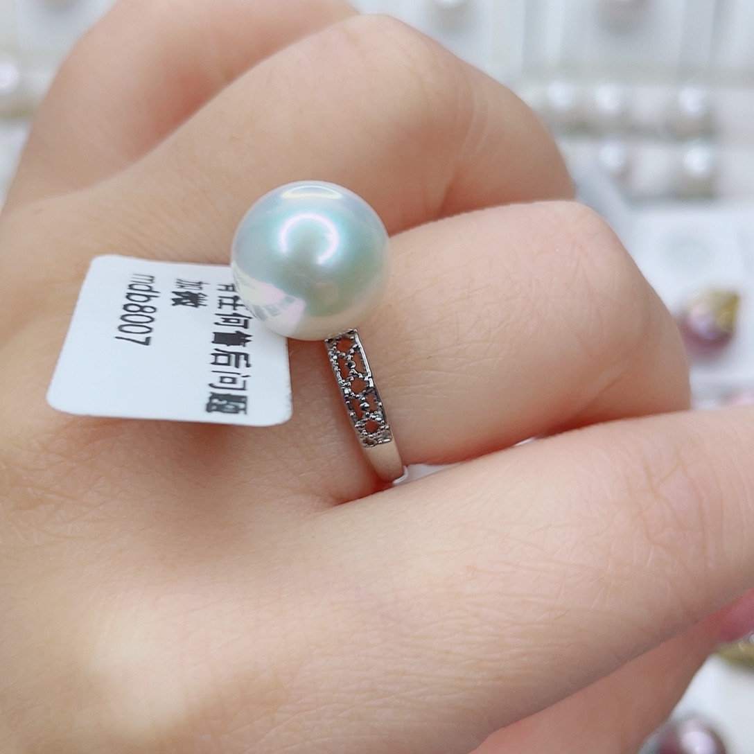 淡水珍珠吊坠(赠链)未镶嵌