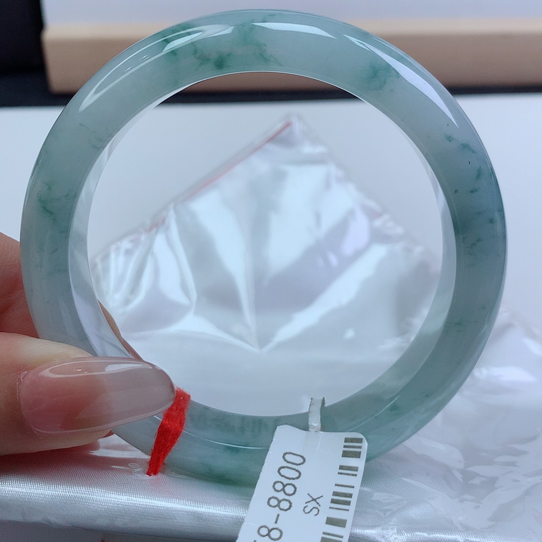 翡翠手镯未镶嵌59圈口