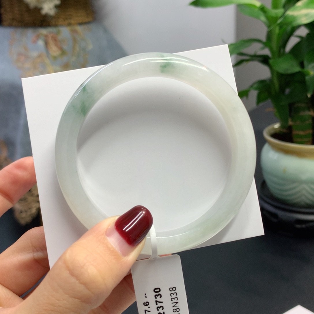 翡翠手镯未镶嵌缅甸翡翠手镯阳春白雪飘花 正圈