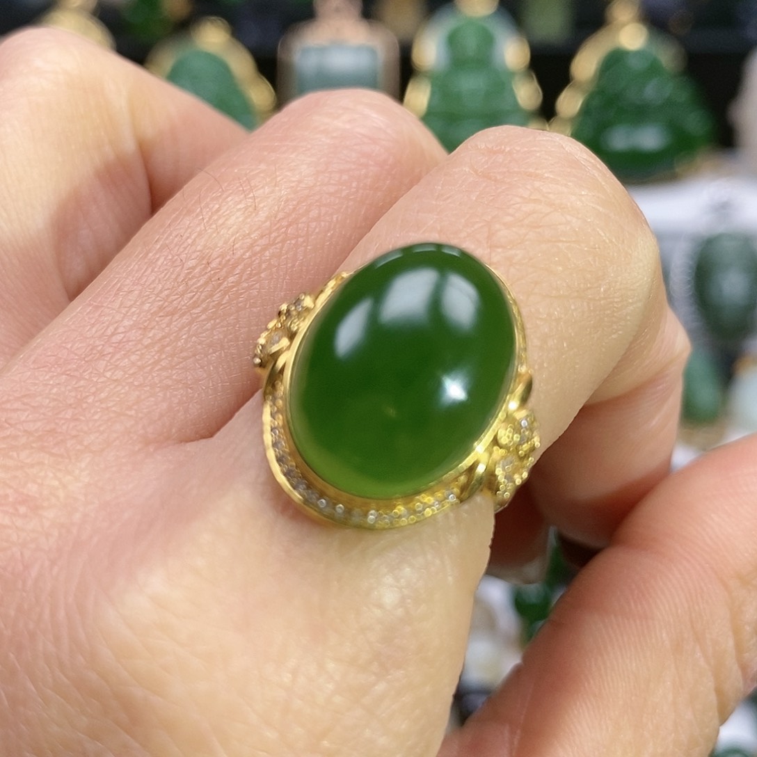 和田玉颈饰18K金镶嵌