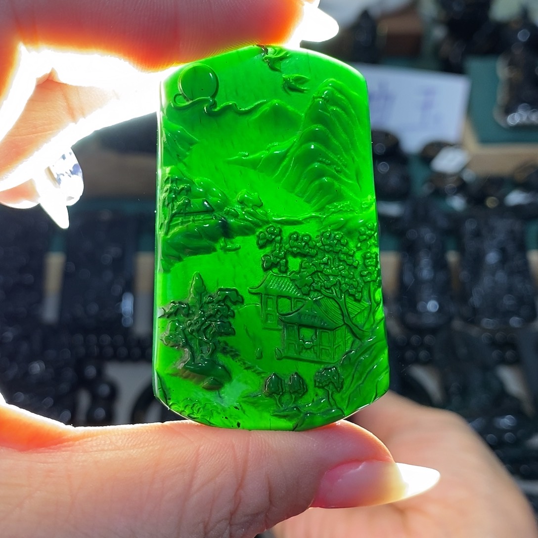 未镶嵌蛇纹石玉颈饰
