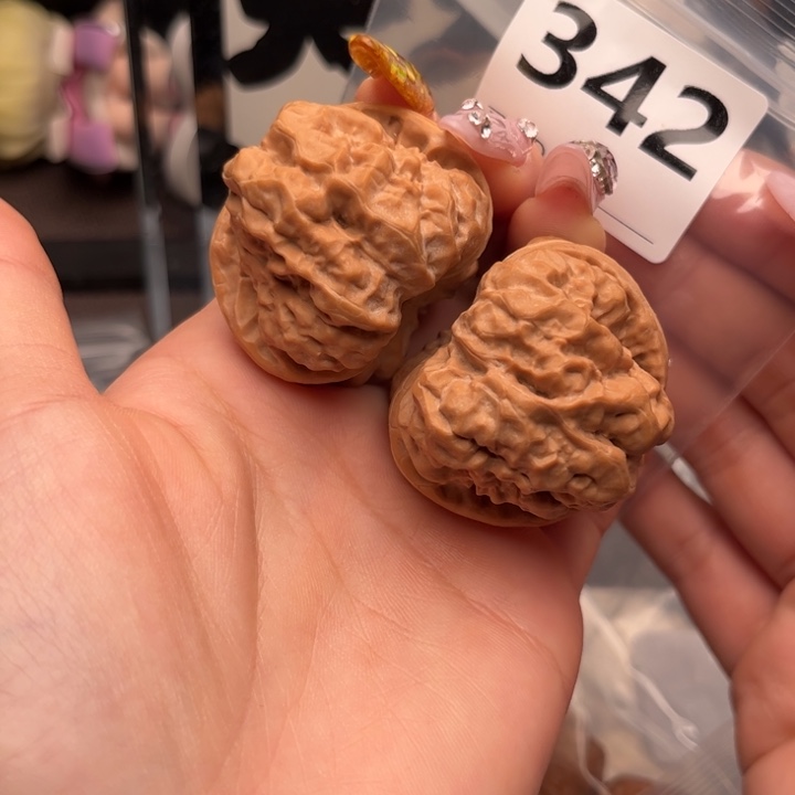 文玩核桃把件大*蛤蟆