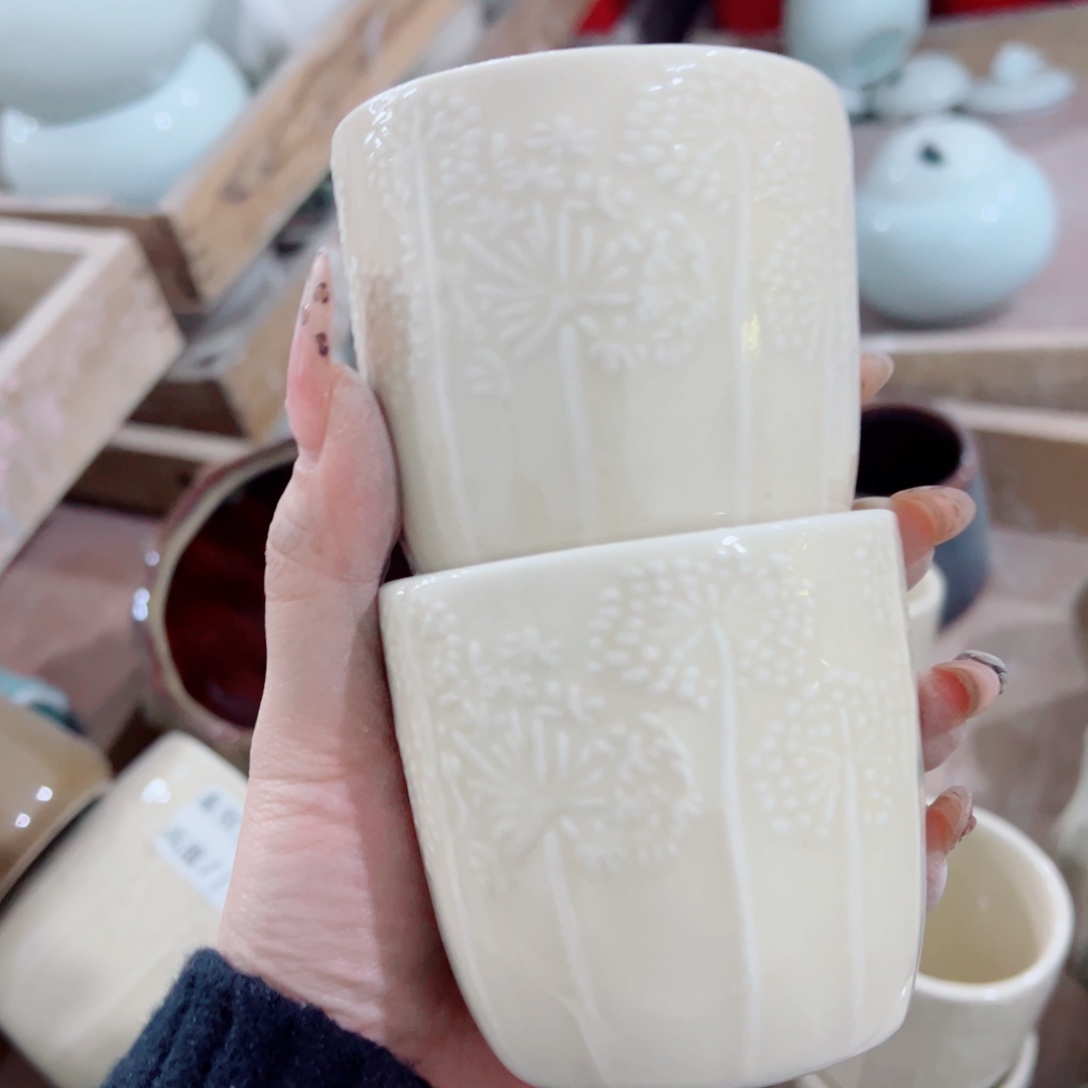 满10米包邮发货，默认打孔发货，不打孔联系客服备注。