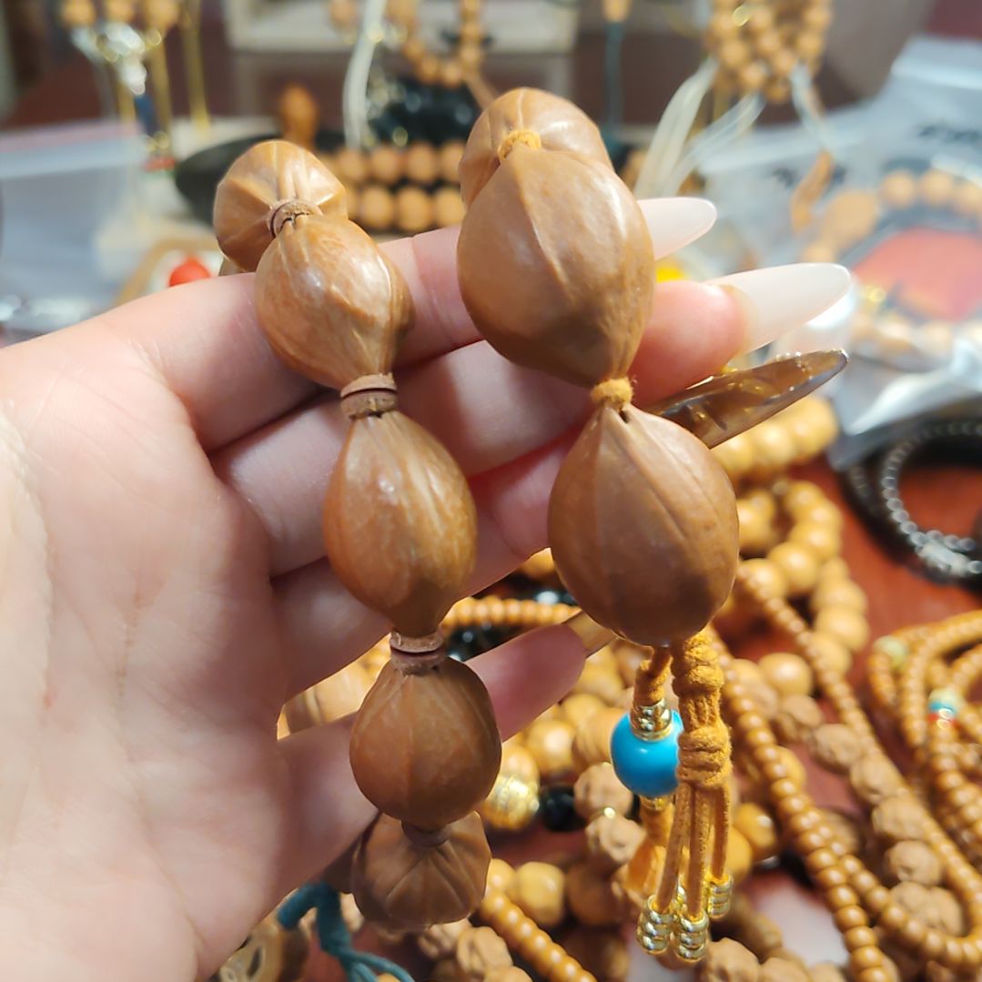 梁***-吊坠橄榄核橄榄核手串