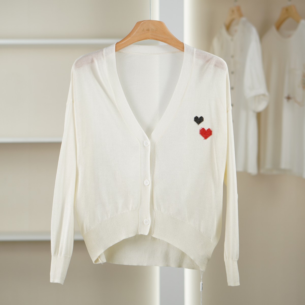 麦迪尚品【唯】51203609 春季简约爱心针织开衫女士上衣品牌女装