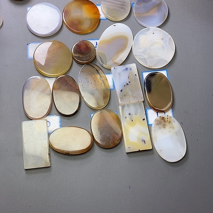 郭***）玛瑙/玉髓未镶嵌珠宝半成品