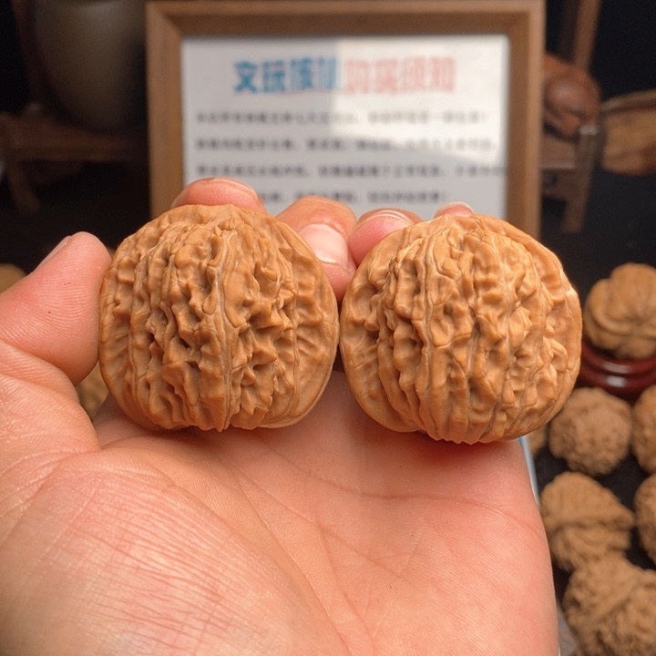 文玩核桃吊坠涮*肉楼子