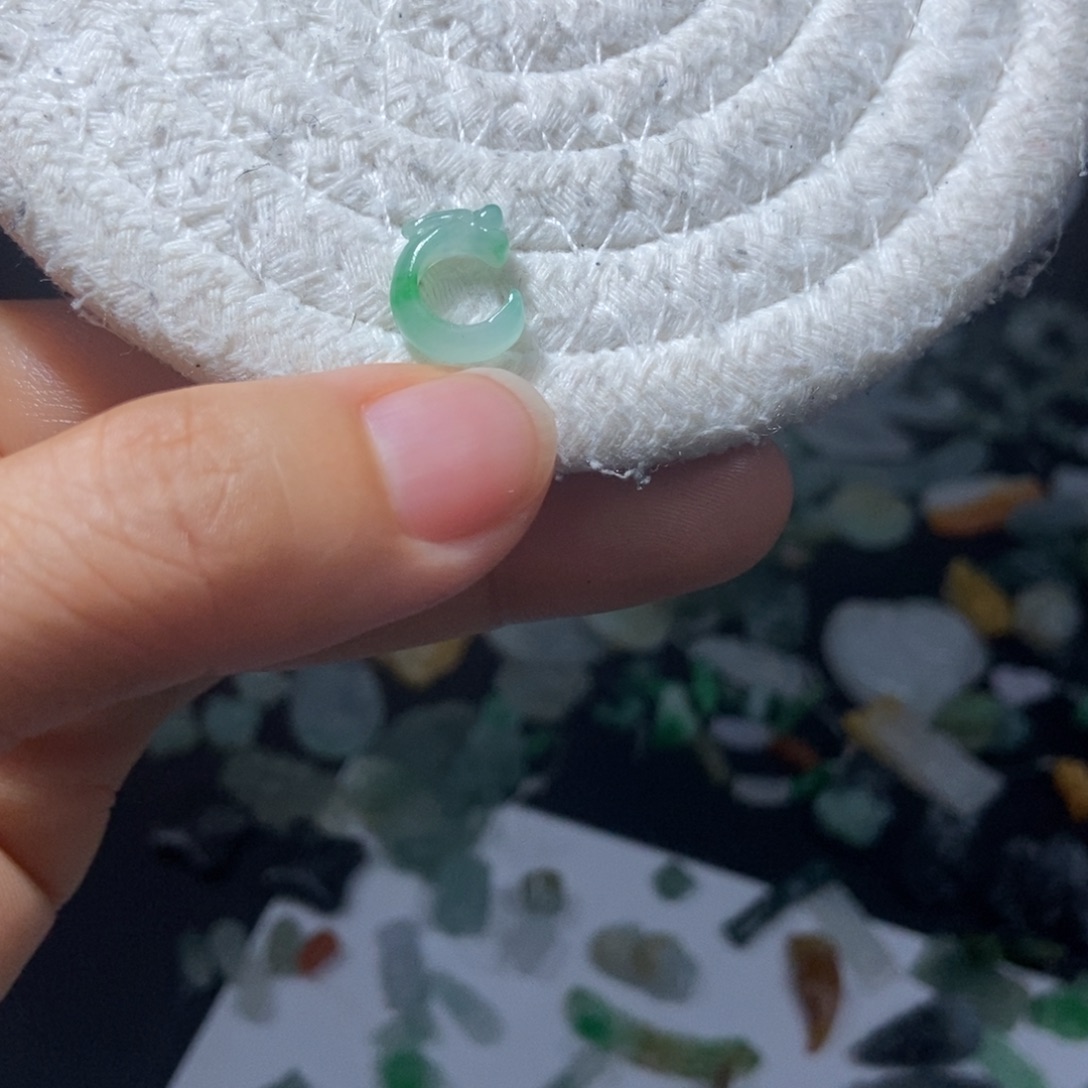 定制翡翠未镶嵌翡翠