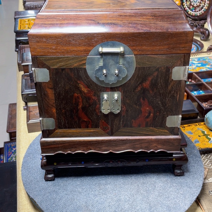 紫檀木类成套家具