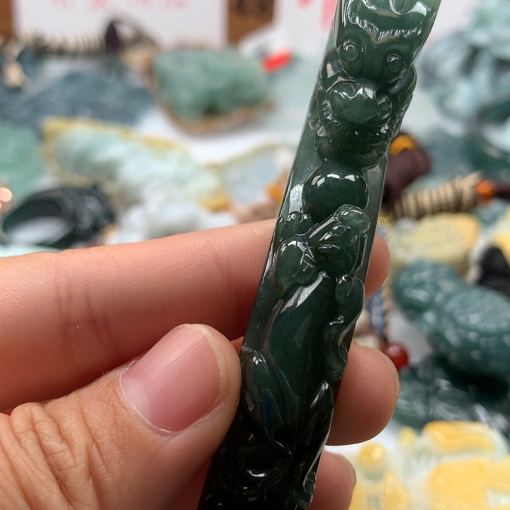 翡翠颈饰未镶嵌保真天然A货翡翠