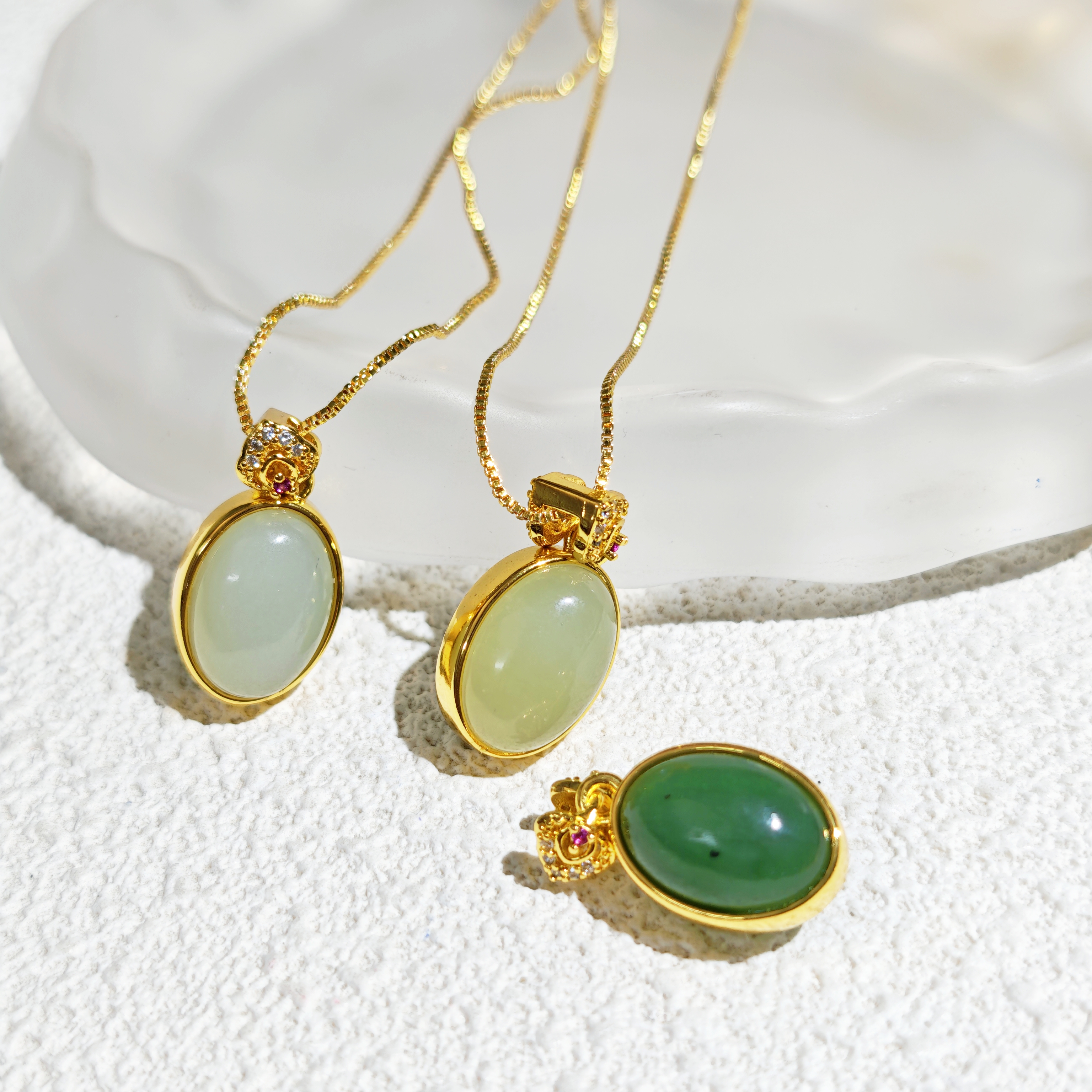 和田玉 两戴双色蛋面吊坠 多样性发货 拍一发一 H742