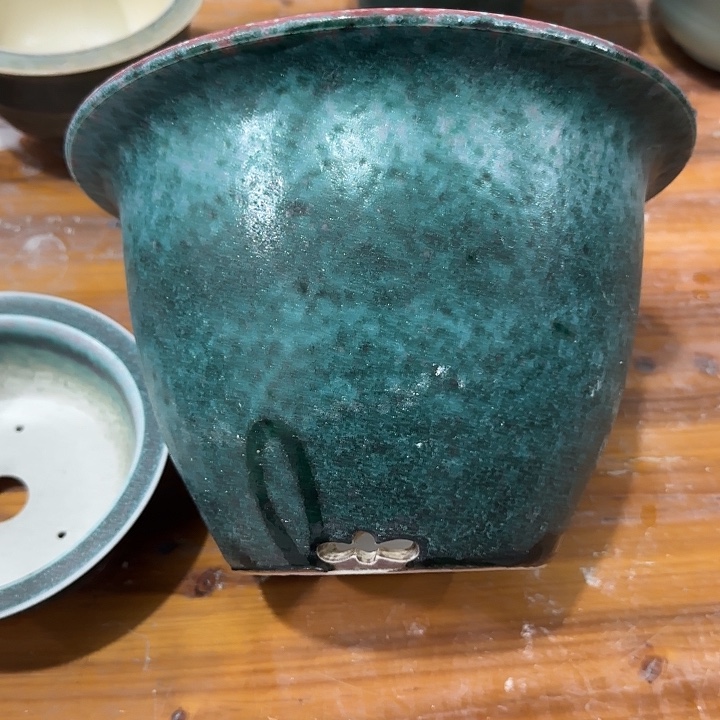 红陶尺寸直径23高16厘米左右