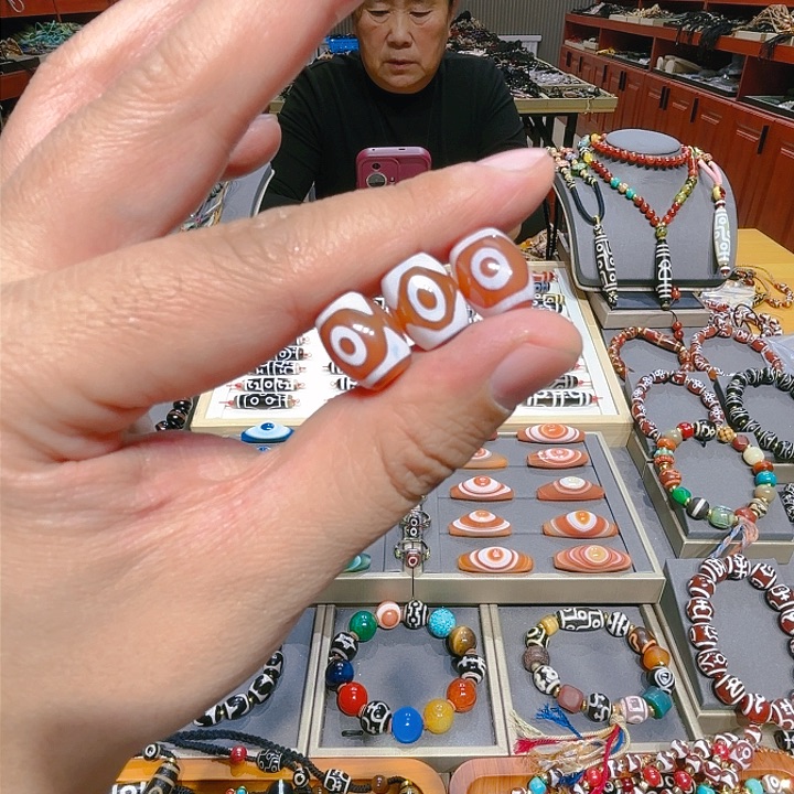 未镶嵌玛瑙/玉髓珠宝奇石