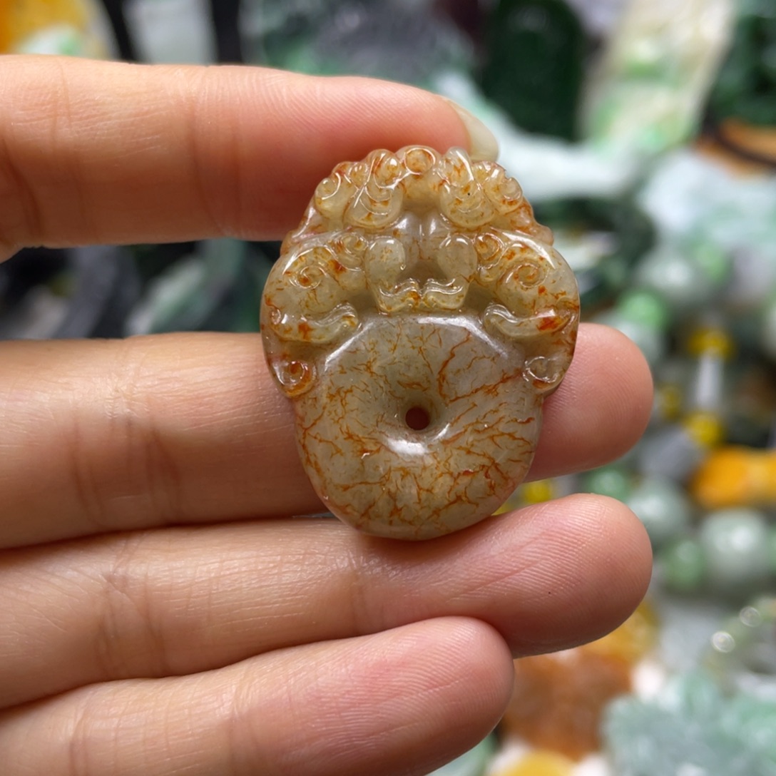 翡翠颈饰未镶嵌牌子