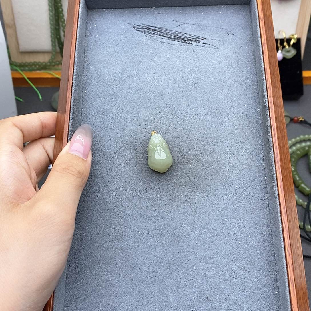 和田玉18K金镶嵌吊坠(不含链)