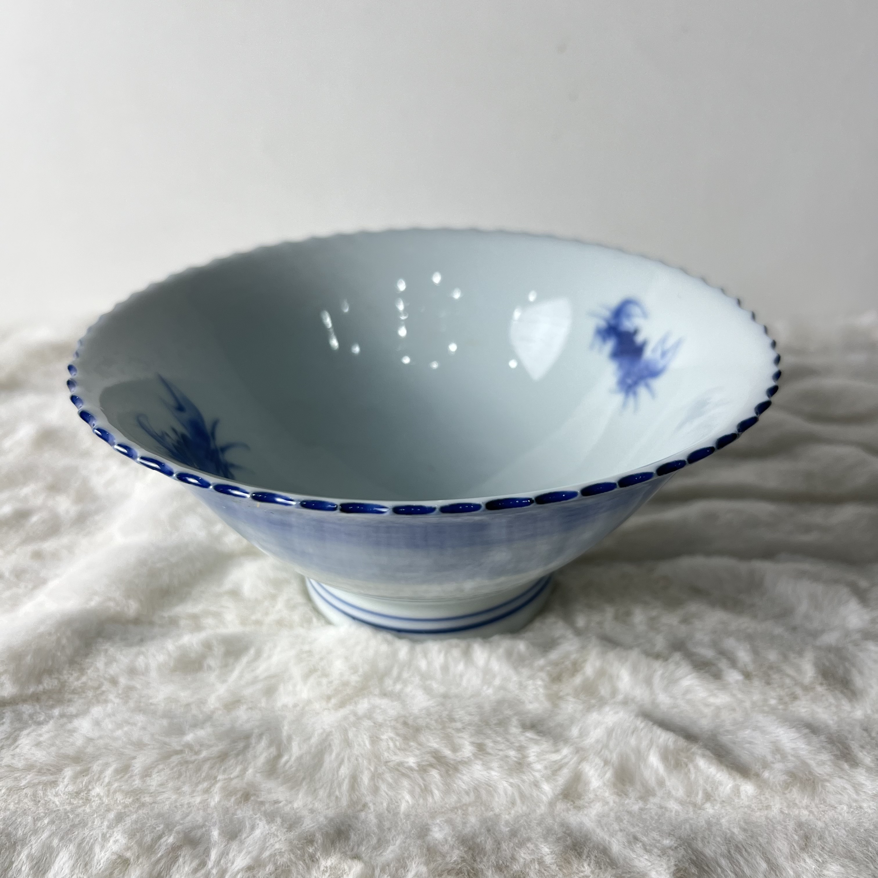 17cm青花手绘螃蟹锯齿口大碗 无盒