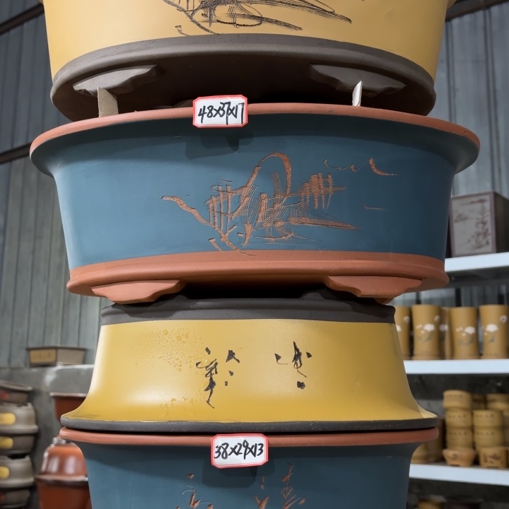 紫砂花盆168-4。         