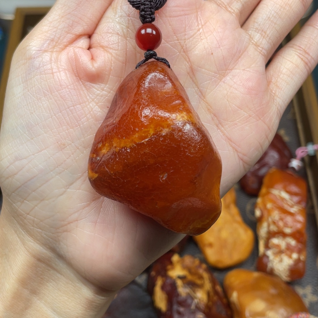 琥珀未镶嵌珠宝奇石