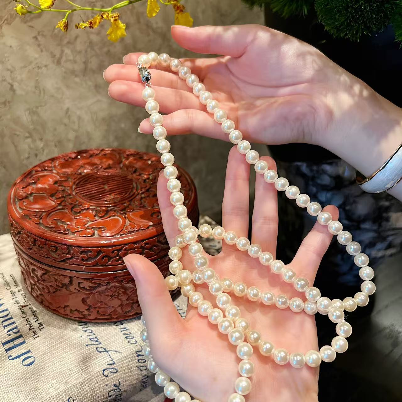 非金属仿珍珠项链 长款珍珠奶白色项链 服装搭配气质轻奢百搭