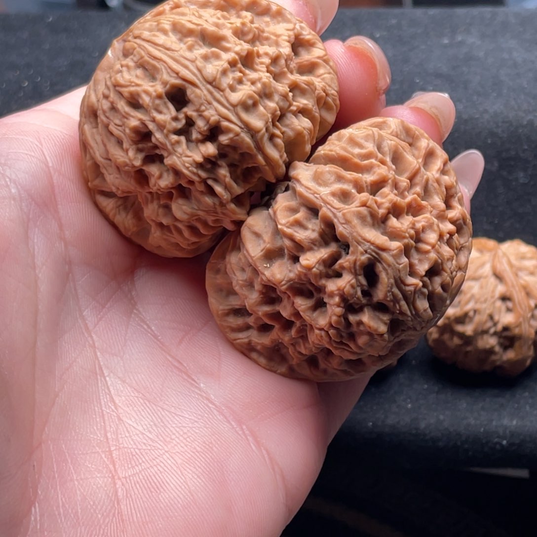 文玩核桃把件45球疆