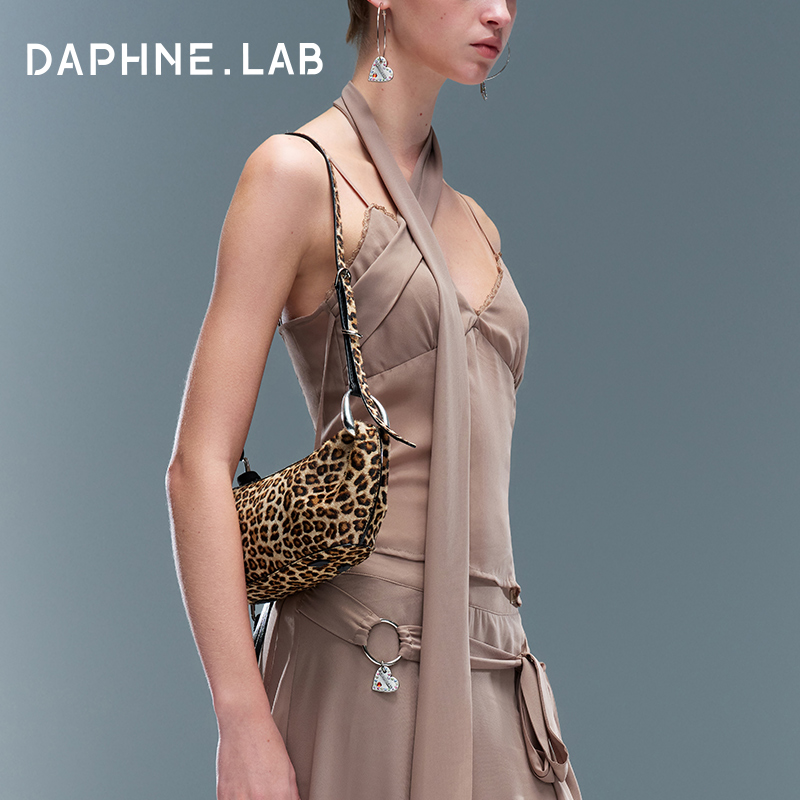 DAPHNE LAB毒牙包25夏小众设计师款单肩百搭休闲优雅豹纹包包