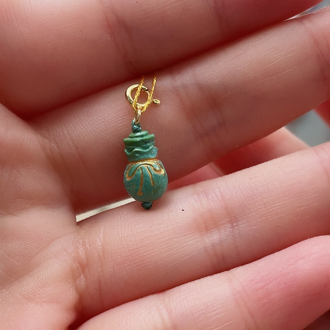 绿松石颈饰未镶嵌