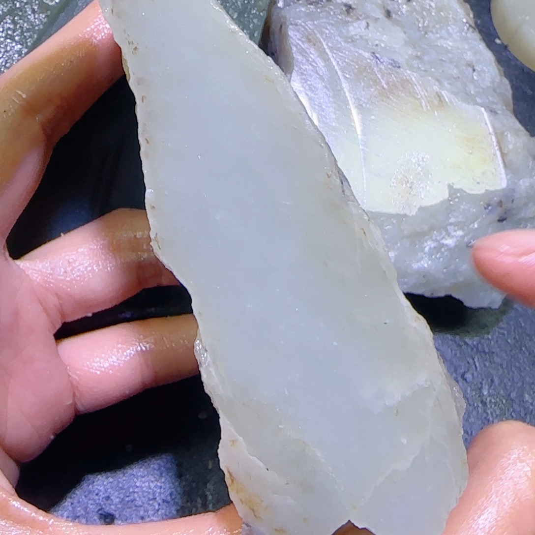 和田玉未镶嵌珠宝半成品