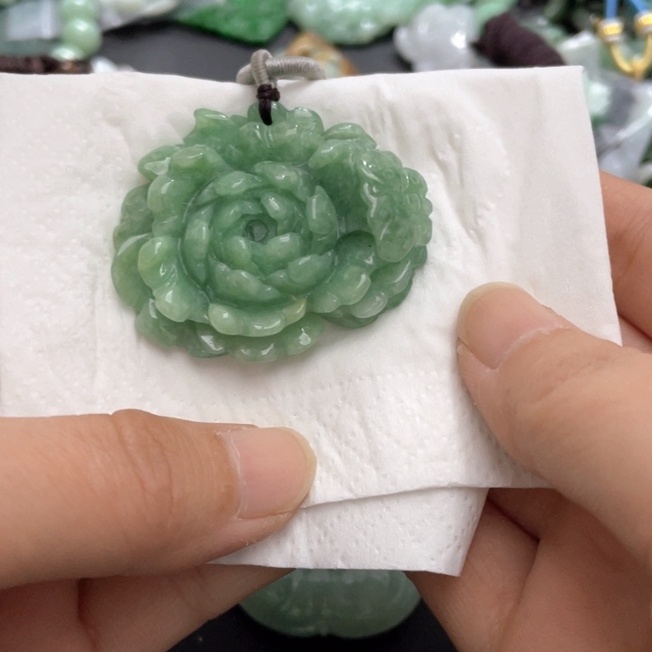 【闪购商品】翡翠颈饰未镶嵌天然翡翠