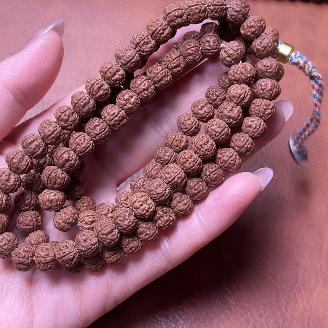 文玩核桃吊坠老树王