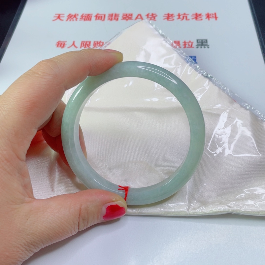 翡翠手镯未镶嵌灯*草
