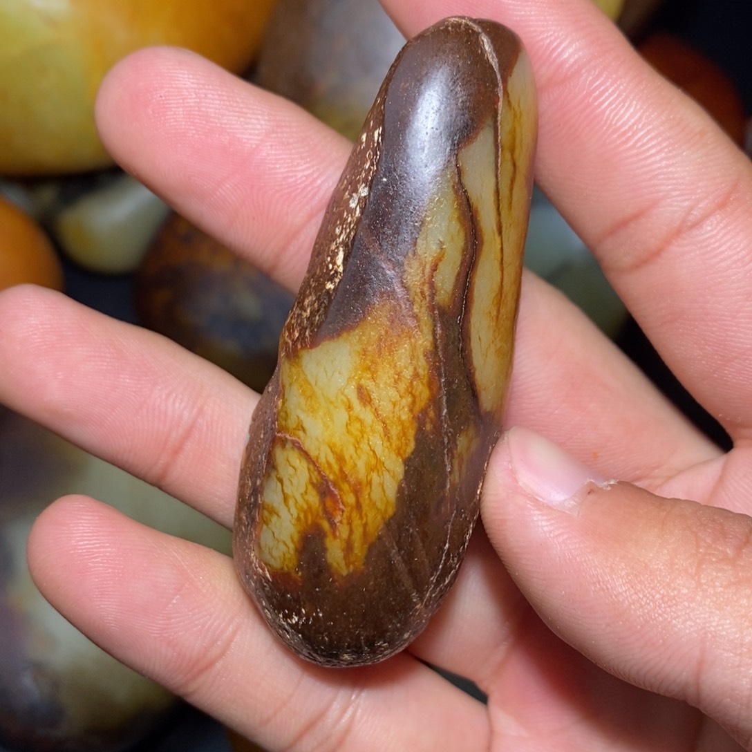 和田玉未镶嵌珠宝奇石