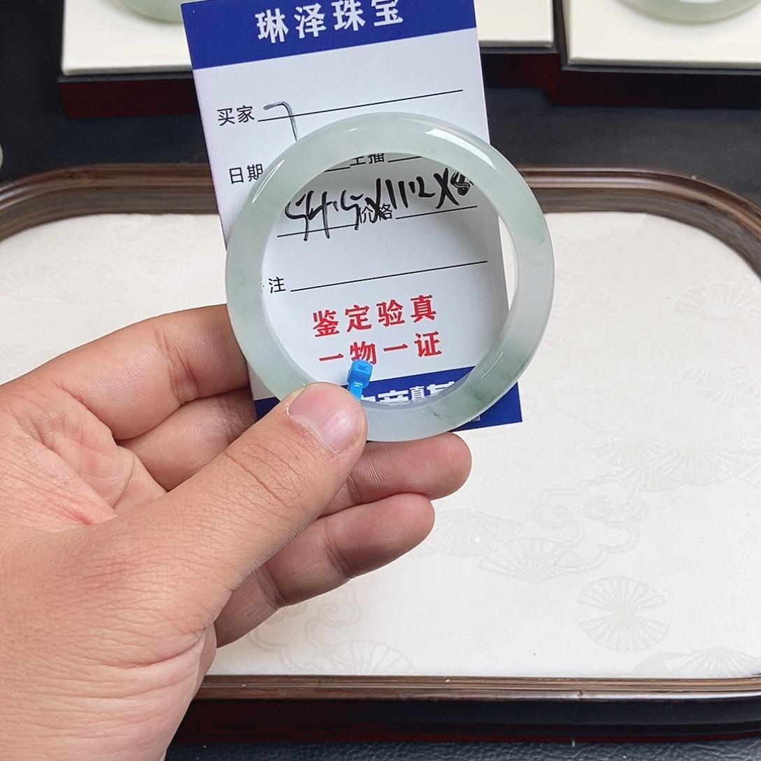 奶***糖石英质玉未镶嵌手镯7