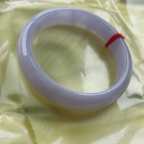 翡翠手镯未镶嵌正57