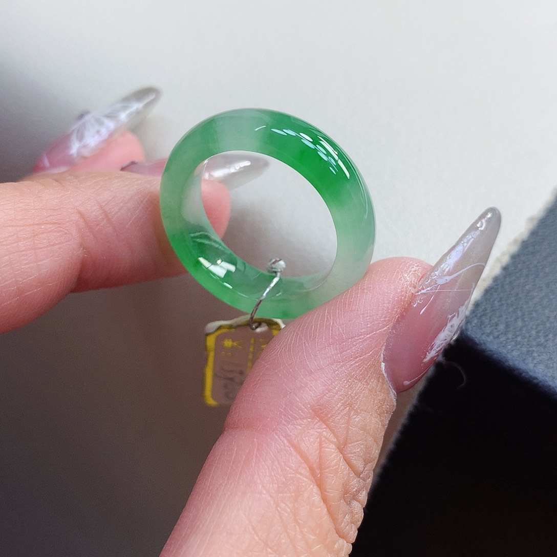 翡翠戒指未镶嵌18号