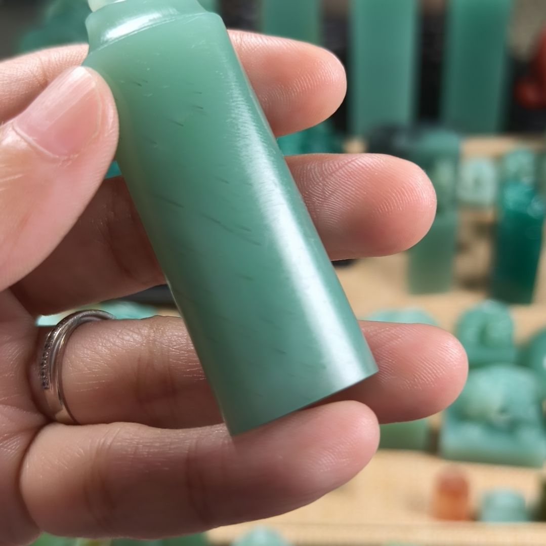 印石寿山石梅子青如意钮1