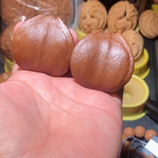 文玩核桃把件异型三角橄榄