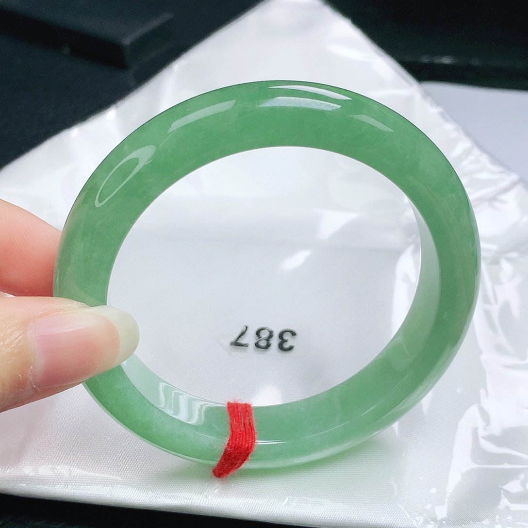 翡翠手镯未镶嵌正