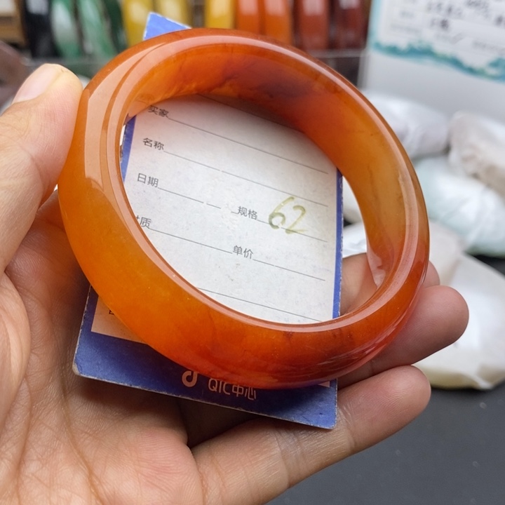 未镶嵌手镯石英质玉