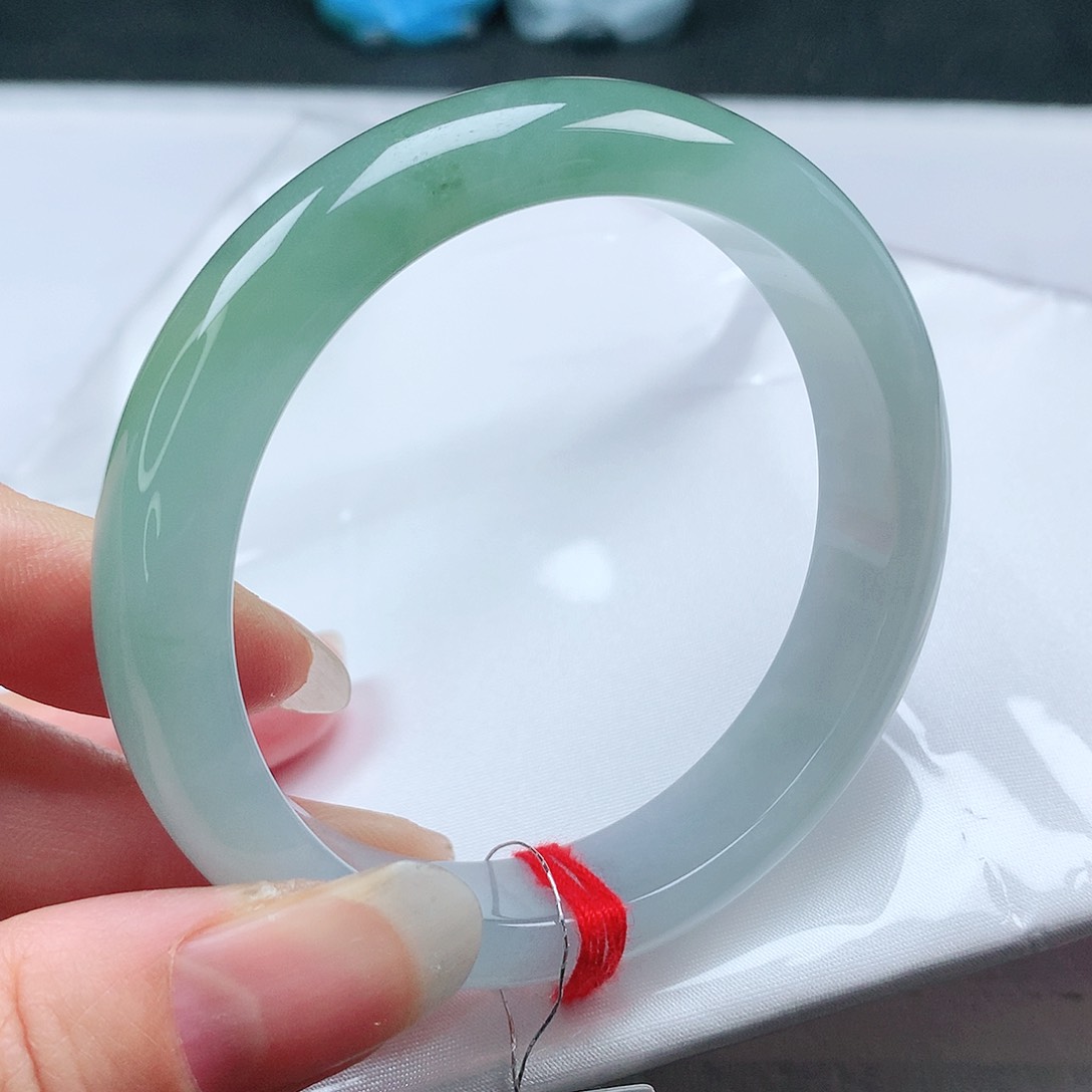 翡翠手镯未镶嵌56+圈