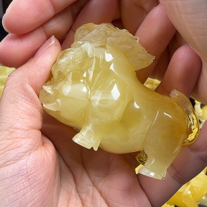 蜜蜡珠宝奇石未镶嵌