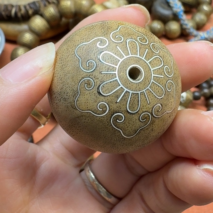 大叶紫檀（黑酸枝木类）