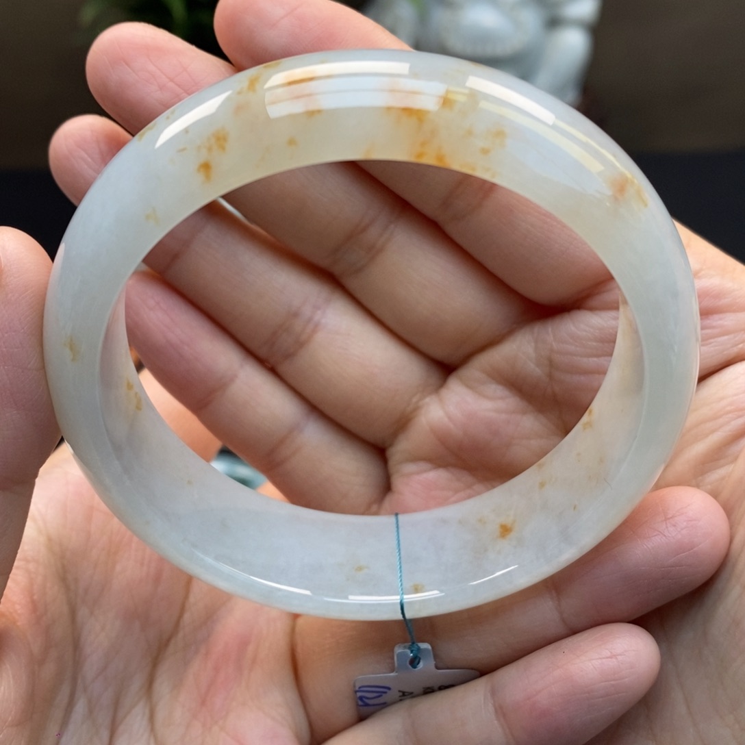 翡翠手镯未镶嵌天然