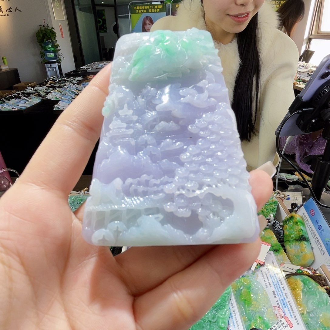 颈饰未镶嵌翡翠一